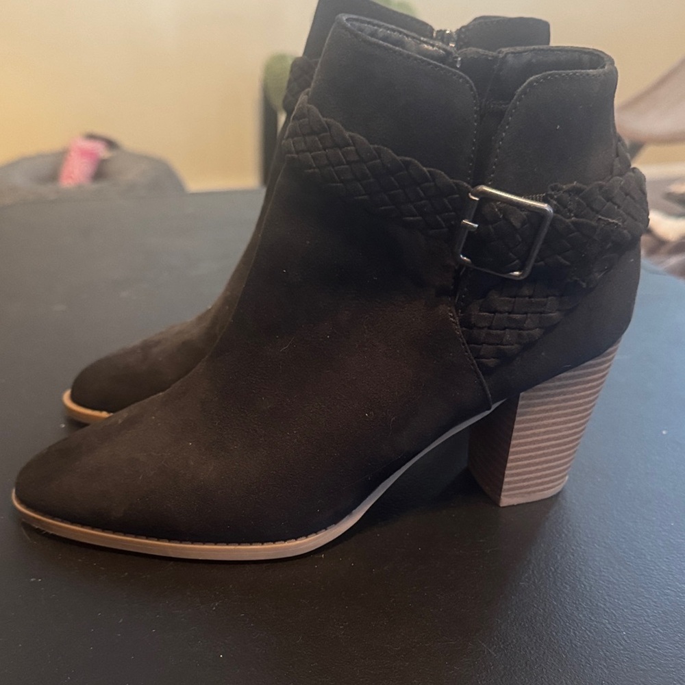 SM New York Black Ankle Boots with Braided Strap